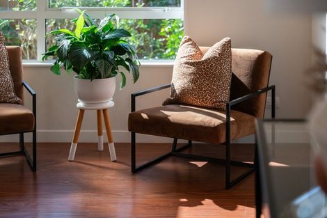 Photo of property in 5 Lyttelton Avenue, Forrest Hill, Auckland, 0620