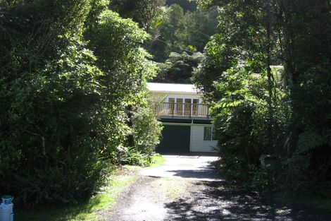 Photo of property in 35 Waima Crescent, Titirangi, Auckland, 0604