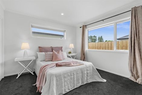 Photo of property in 21 Clonbunny Close, Rolleston, 7614