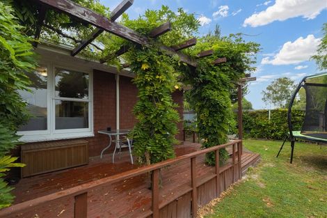 Photo of property in 15 Tralee Place, Bishopdale, Christchurch, 8053