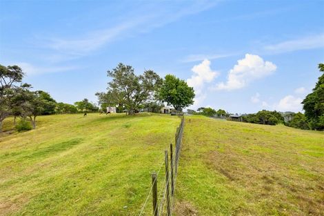 Photo of property in 45 Bethells Road, Waitakere, Henderson, 0782