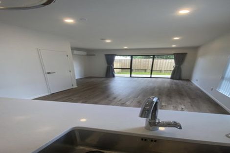 Photo of property in 27/241 Don Buck Road, Massey, Auckland, 0614