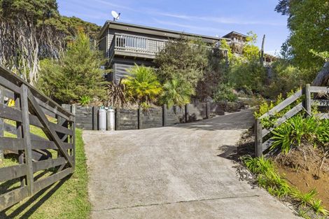 Photo of property in 33 Whaanga Road, Raglan, 3297