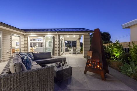 Photo of property in 118 Rosetta Road, Raumati South, Paraparaumu, 5032