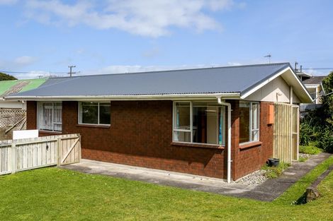 Photo of property in 5b Hua Street, Bell Block, New Plymouth, 4312