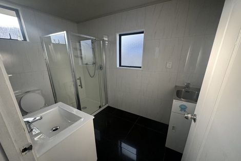 Photo of property in 21 Mon Desir Place, Manurewa, Auckland, 2102