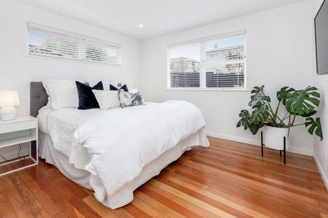 Photo of property in 31 Advene Road, Cockle Bay, Auckland, 2014