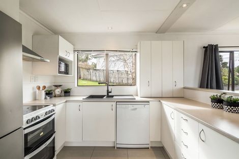 Photo of property in 2/7 Matipo Road, Te Atatu Peninsula, Auckland, 0610