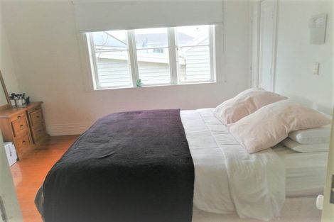 Photo of property in 18 Trinidad Road, Sunnynook, Auckland, 0620