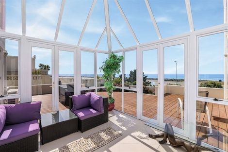 Photo of property in 9 Dunkeld Lane, Redcliffs, Christchurch, 8081