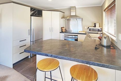 Photo of property in 2 Percy Kinsman Crescent, Riverstone Terraces, Upper Hutt, 5018