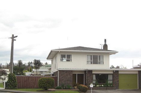 Photo of property in 2 Wellington Road, Waipukurau, 4200