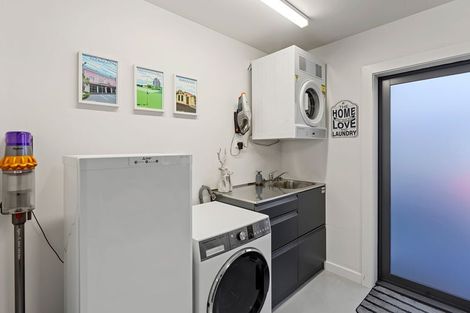 Photo of property in 53 Waipunahau Road, Waikanae, 5036