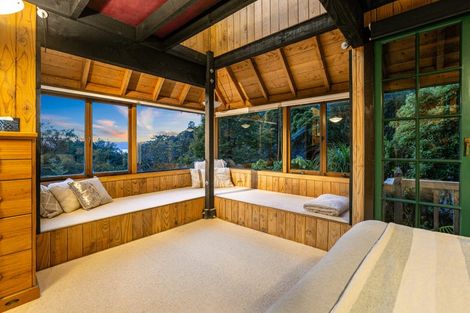 Photo of property in 3 Huia Road, Days Bay, Lower Hutt, 5013