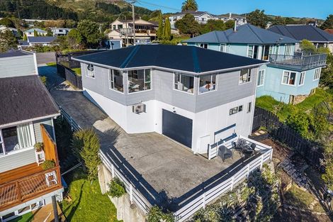 Photo of property in 49 Handyside Street, Tawa, Wellington, 5028