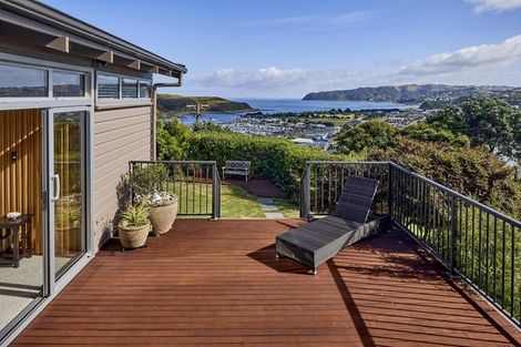 Photo of property in 33 Kiriwai Road, Paremata, Porirua, 5024