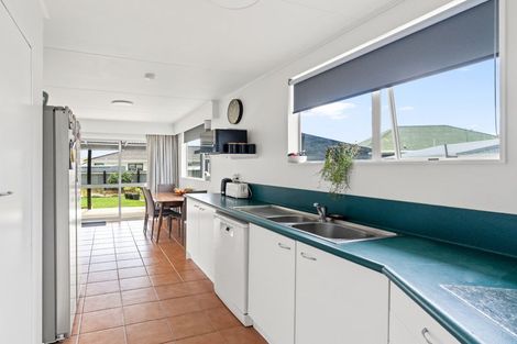 Photo of property in 39 Heather Street, Levin, 5510