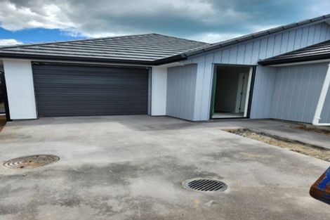 Photo of property in 5 Tractor Way, Papamoa, 3118
