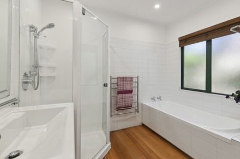 Photo of property in 18a Lucknow Terrace, Khandallah, Wellington, 6035