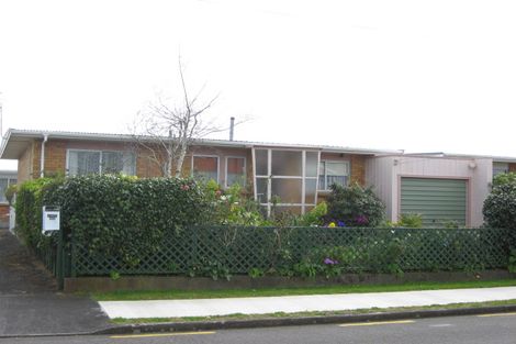 Photo of property in 5 Struan Avenue, Lower Vogeltown, New Plymouth, 4310