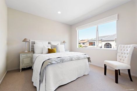 Photo of property in 11 Devon Road, Bucklands Beach, Auckland, 2012