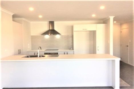 Photo of property in 15 Raynor Crescent, Pyes Pa, Tauranga, 3112