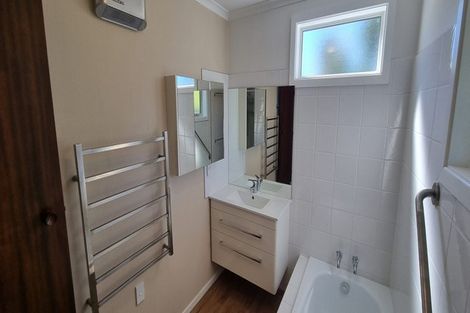 Photo of property in 4 Rachel Place, Avonhead, Christchurch, 8042