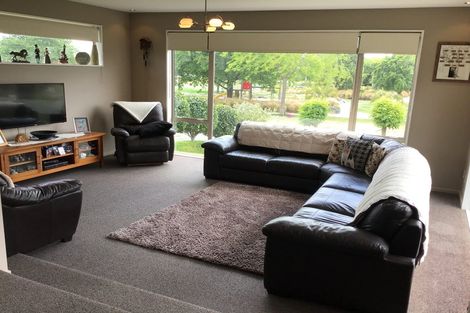 Photo of property in 20 Titirangi Crescent, Parklands, Christchurch, 8083