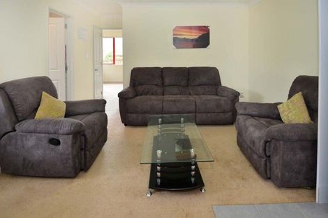 Photo of property in 21 Mahoney Drive, Albany, Auckland, 0632