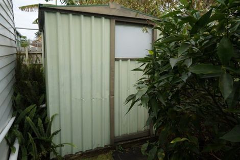 Photo of property in 33 Shearwater Street, One Tree Point, 0118