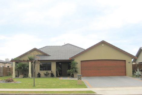 Photo of property in 82 Beachwater Drive, Papamoa Beach, Papamoa, 3118