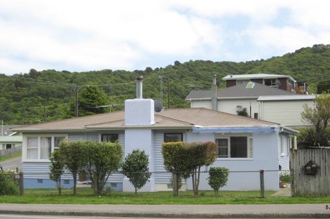 Photo of property in 99 Waikawa Road, Picton, 7220