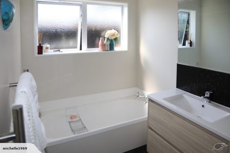 Photo of property in 23a Sandwich Road, St Andrews, Hamilton, 3200