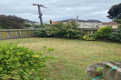 Photo of property in 28 The Quadrant, Miramar, Wellington, 6022