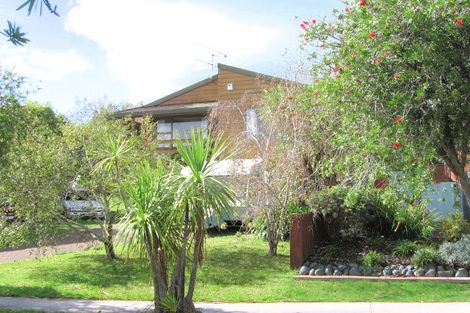 Photo of property in 11 Birman Close, Half Moon Bay, Auckland, 2012