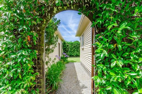 Photo of property in 96 Arawhata Road, Paraparaumu, 5032