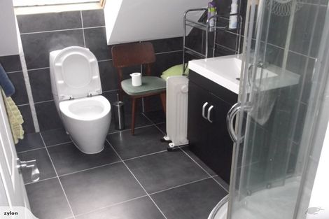 Photo of property in 3/496 Glenfield Road, Glenfield, Auckland, 0629