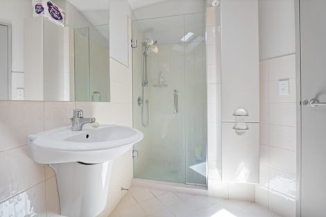 Photo of property in 2/6 Crete Avenue, Milford, Auckland, 0620