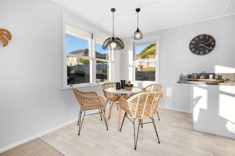 Photo of property in 46 Downes Street, Titahi Bay, Porirua, 5022