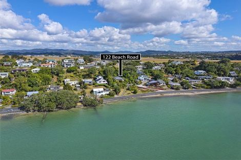 Photo of property in 122 Beach Road, Onerahi, Whangarei, 0110