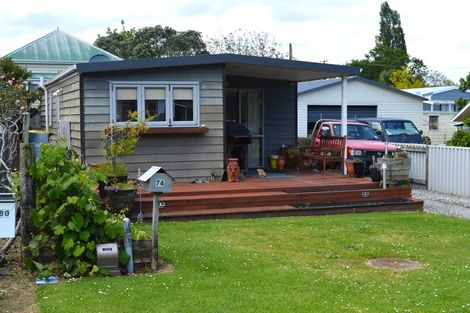 Photo of property in 74 Watt Street, Coromandel, 3506