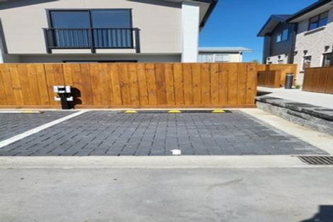 Photo of property in 1/137 Tirimoana Road, Te Atatu South, Auckland, 0602