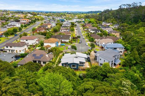 Photo of property in 17 Kunzea Place, Greenhithe, Auckland, 0632