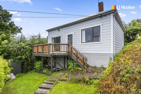 Photo of property in 11 Aitken Place, Mornington, Dunedin, 9011