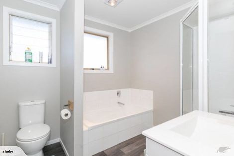 Photo of property in 16 Fiona Place, Dinsdale, Hamilton, 3204