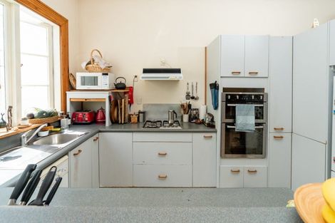 Photo of property in 124 Elizabeth Street, Mount Victoria, Wellington, 6011