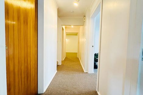 Photo of property in 33 Hindmarsh Street, Johnsonville, Wellington, 6037