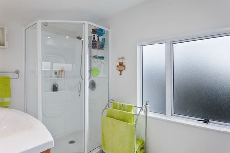 Photo of property in 4 Marlin Drive, Coastlands, Whakatane, 3120