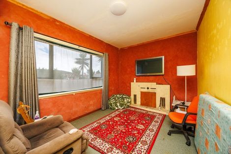 Photo of property in 2 Hobson Place, Takaro, Palmerston North, 4412