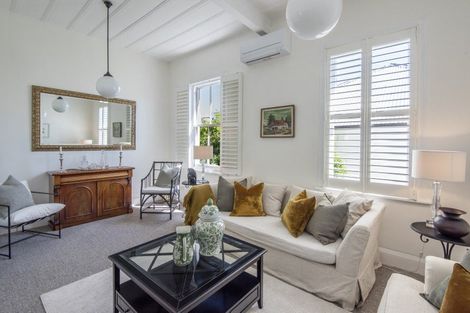 Photo of property in 37 Kiwi Road, Stanley Point, Auckland, 0624